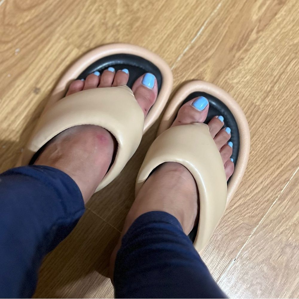 Nude Puffy Comfy Flip Flop - Picture 3 of 4